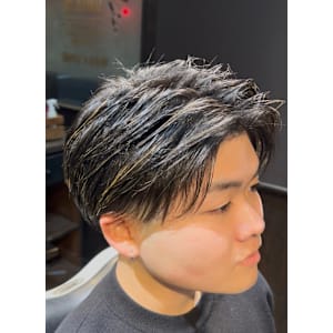 センター分けショートレイヤー - SANKARI 真法院店【サンカリ シンポウインテン】掲載中