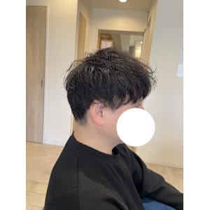 癖毛を活かしたふんわりカット - Simple【シンプル】掲載中