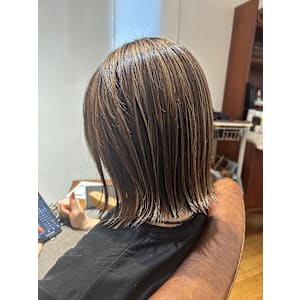 ボブ/外ハネボブ/白髪ぼかし /細めハイライト