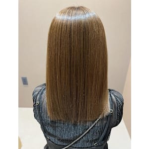 ミディアム：やわらか質感ストレート - 半個室型美容室 Sourire 小倉店【ハンコシツガタビヨウシツ スーリール コクラテン】掲載中