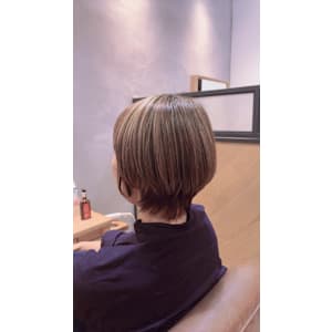 大人のハイライトカラー - 半個室型美容室 Sourire 博多店【ハンコシツガタビヨウシツスーリールハカタテン】掲載中