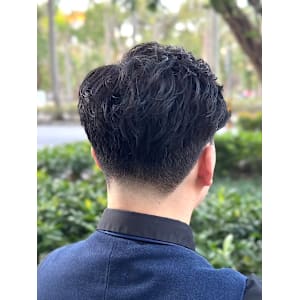 テーパーフェードフェザーショート - ヒロ銀座バーバーショップ難波店【ヒロギンザバーバーショップナンバテン】掲載中