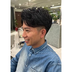 フェザーアップバングミディアム