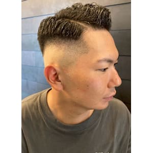 フェードカット ベリーショート サイドパート バーバー - 全室完全個室 THIS IS BARBER 4th【ディスイズバーバーフォース】掲載中