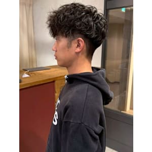 ツーブロック スパイラルパーマ 20代 30代 刈り上げ - atelier.神戸三宮店【アトリエ】【アトリエ コウベサンノミヤテン】掲載中