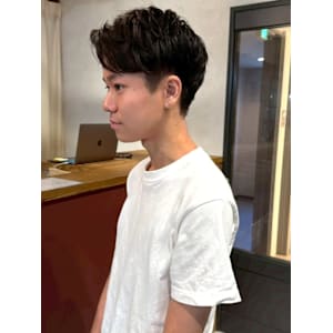 20代 ツーブロック フェザーパーマ 刈り上げ ビジネスヘア - atelier.神戸三宮店【アトリエ】【アトリエ コウベサンノミヤテン】掲載中