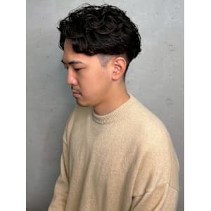 刈り上げ ツーブロック フェザーパーマ 20代 30代 - atelier.神戸三宮店【アトリエ】【アトリエ コウベサンノミヤテン】掲載中