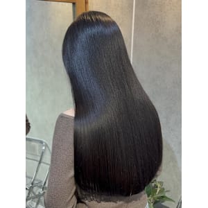 ○ 黒髪美人の酸性縮毛矯正 - en.【エン】掲載中