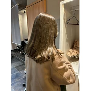 オリーブベージュ/髪質改善/ニュアンス/20代/ミディアム - NEED by SCALE【ニードバイスケール】掲載中