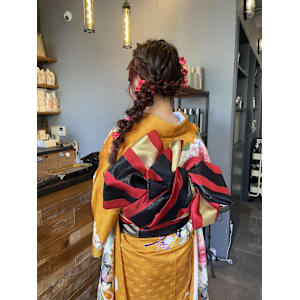 編み下ろしアレンジ - 半個室型美容室 Sourire 九産大前店【ハンコシツガタビヨウシツ スーリール キュウサンダイマエテン】掲載中