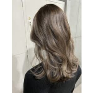 透明感カラー - newi 池袋【ネウィ イケブクロ】掲載中