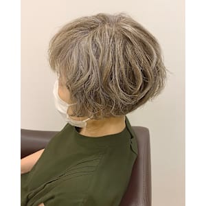 エレガントに魅せるグレーハイライト - アフロディーテ　泉中央店【アフロディーテイズミチュウオウテン】掲載中