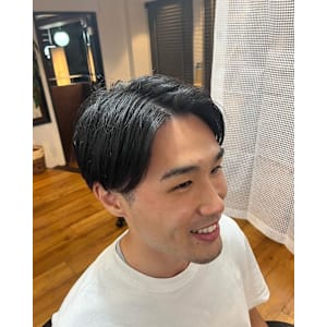 人気の刈り上げセンターパートスタイル - メンズサロン エクシア～brat～【メンズサロン エクシアブラト】掲載中