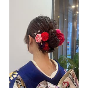 成人式ヘア　ローシニョン - VISAGE plus【ヴィサージュ プラス】【ヴィサージュ プラス】掲載中