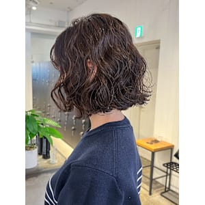 ミディアムボブ顔周りレイヤー大人ガーリー _ba574481 - IT by ALBUM 下北沢店【アイティーバイアルバム シモキタザワテン】掲載中