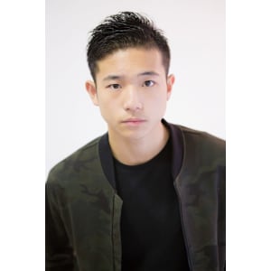 メンズフェードスタイル×アッシュブラック×30代/40代