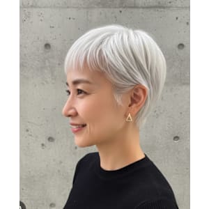 大人ショート　グレーヘア　ナチュラル - くせ毛に特化した髪質改善サロン　SORA【クセゲニトッカシタカミシツカイゼンサロン　ソラ】掲載中