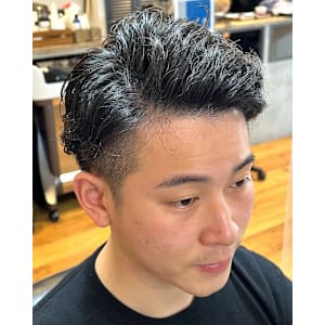 スーツにも合う右７３分けニュアンスパーマ - メンズサロン エクシア【メンズサロン エクシア】掲載中