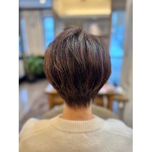 くせ毛をいかしたふんわりショート - Van family MEGA ドン・キホーテUNY福井店【ヴァン ファミリー メガ ドンキホーテ　ユニーフクイテン】掲載中