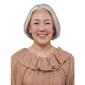 大人女性にオススメ◎シンプルなセンター分けボブ - えがお美容室【エガオビヨウシツ】掲載中