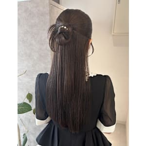 Nanaka/大人ハーフアップカチモリヘアセット - MOON by KENJE【ムーンバイケンジ】掲載中