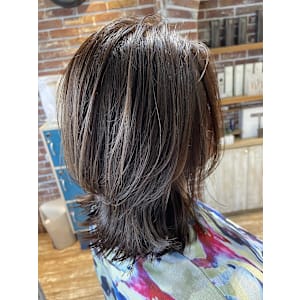 シークレットハイライト/アッシュベージュ/外ハネ/下赤塚