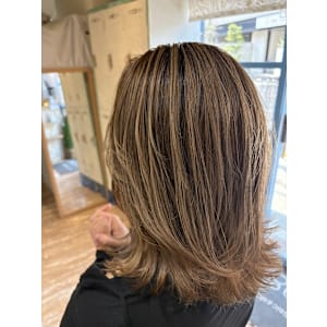 ハイライトカラー/白髪ぼかし/外ハネ/下赤塚