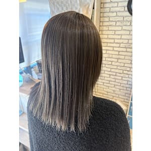 ハイライトカラー/髪質改善/ナチュラル外ハネ/下赤塚