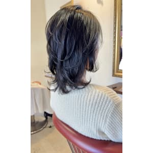 くびれレイヤー - Lourdes hair design【ルルドヘアーデザイン】掲載中
