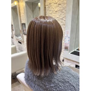 切りっぱなしボブ×ベージュカラー - VISAGE plus【ヴィサージュ プラス】【ヴィサージュ プラス】掲載中