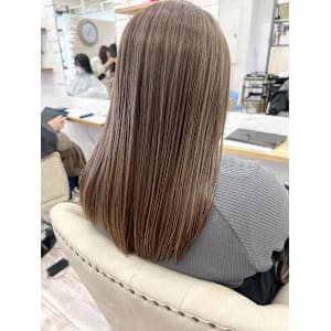 ハイライト/ストレート/ミディアム - latte hair lemie【ラテ ヘア レミエ】掲載中