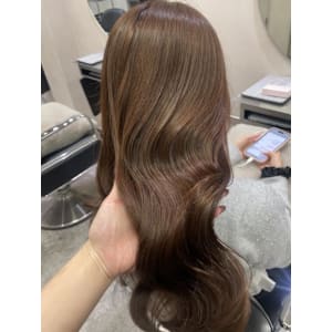 ほんのりオリーブ感のあるベージュカラー - HERMITAGE【エルミタージュ】【エルミタージュ】掲載中