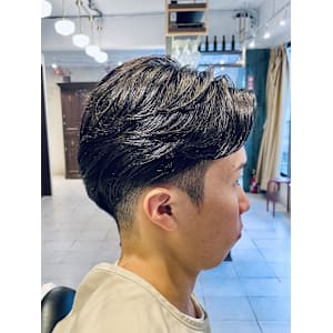 【20代男性】ロンドンナチュラルセンターパート(大宮/床屋) - Graceful Barber London【グレイスフルバーバーロンドン】掲載中