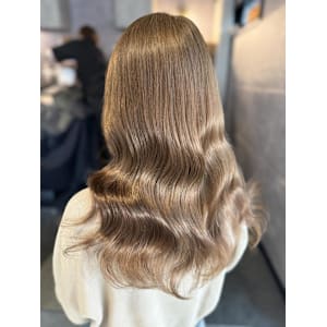 《三宅悠斗》ブリーチ/大宮/ベージュ - elu by lovis【エル バイ ラビス】掲載中