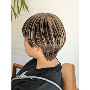 マッシュショート×アンブレラカラー