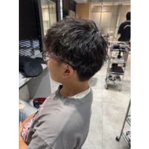 スパイラルパーマ - newi 池袋【ネウィ イケブクロ】掲載中