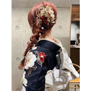 編み下ろしアレンジ ローポニー 成人式ヘア 着付け アップ - and anon 春日原店【アンドアノン カスガバルテン】掲載中