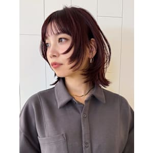 ミディアムボブ顔周りレイヤー大人ガーリー _ba574481 - IT by ALBUM 八王子店【アイティー バイ アルバム】【アイティーバイアルバム】掲載中