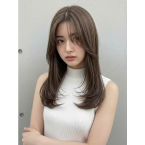 レイヤーカット/グレージュ/新宿/ブリーチ/顔まわり/透明感