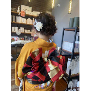 ふわふわまとめアレンジ - 半個室型美容室 Sourire 九産大前店【ハンコシツガタビヨウシツ スーリール キュウサンダイマエテン】掲載中