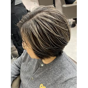 銀座白髪ぼかしハイライトバレイヤージュブリーチグレージュ白髪 - Charm by KENJE【シャルム　バイ　ケンジ】掲載中