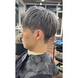 White silver - Hair Act room【ヘアーアクトルーム】掲載中