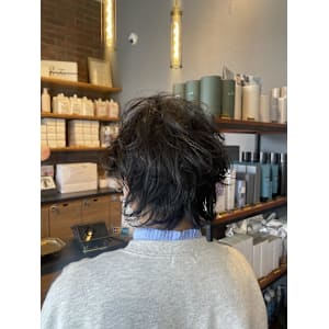 ショートウルフ - 半個室型美容室 Sourire 九産大前店【ハンコシツガタビヨウシツ スーリール キュウサンダイマエテン】掲載中