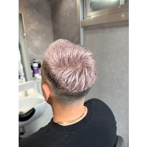 シルバーカラー - MEGURO BARBER SHOP 6PPONGI 目黒六【メグロ バーバー ショップ ロッポンギ メグロク】掲載中