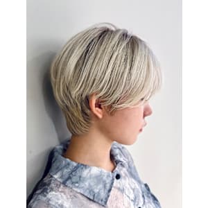 ホワイトブロンド×ショートスタイル - PERSONA 幟町店【ペルソナノボリマチテン】掲載中