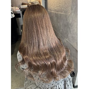 《鈴木茉奈》ブリーチなし/マロンブラウン/アッシュ系 - elu by lovis【エル バイ ラビス】掲載中