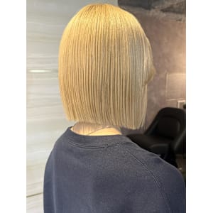 《巴結生》タッセルボブ/ブロンドカラー/大宮 - elu by lovis【エル バイ ラビス】掲載中