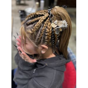 コーンロウ - BEAUTY MARKET ungu【ビューティーマーケット　アングゥ】掲載中