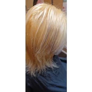 ブリーチ - 美容室creek【ビヨウシツクリーク】掲載中