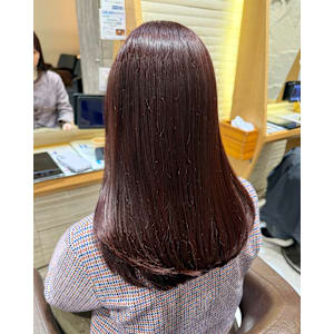ワインレッドレイヤーカット髪質改善ケラチントリートメント - VANESSA【ヴァネッサ】掲載中